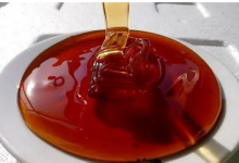 這款黑蜂蜜吃不得，人為添加蔗糖，嗜滲酵母計(jì)數(shù)還超標(biāo)?。陆?測(cè)客